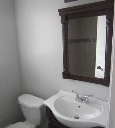 5th image of 1343 East Ave #2