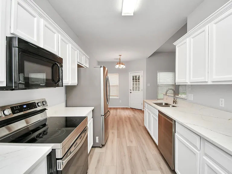24118 Wild Horse Ln — Photo 23