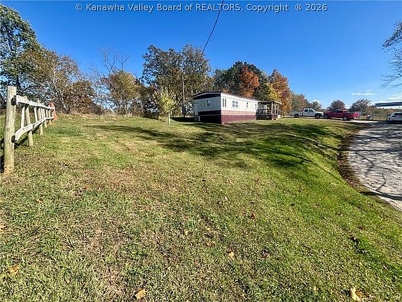 3rd image of 3080 Stone Lick Rd