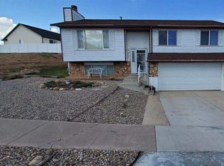 250 Vistaridge Cir, Evanston, WY 82930
