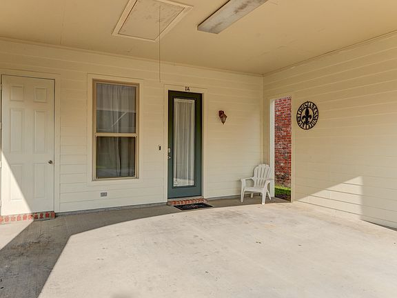 3rd image of 114 Floridian Ln