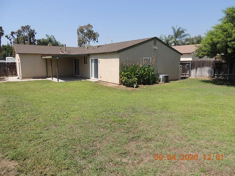 2053 S Plum Ave — Photo 15