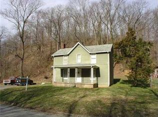 325 Yauger Hollow Rd, Lemont furnace, PA 15456