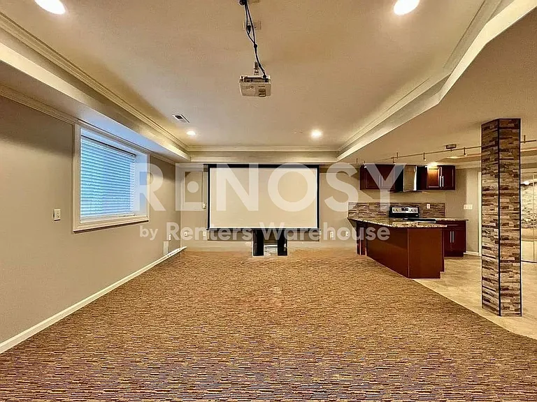 15861 Linden St — Photo 31