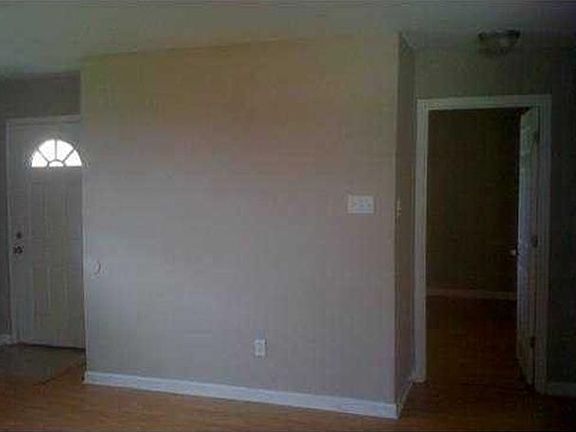 2nd image of 18 Phillip Ct