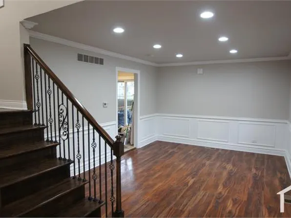 1156 Williamsburg Rd, Country Club Hills, IL 60478