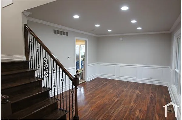 1156 Williamsburg Rd photo 1
