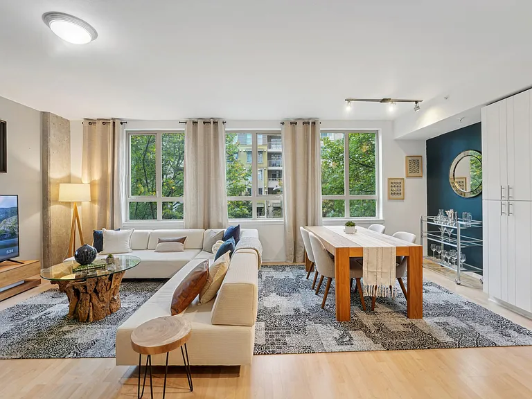 LEVA on Market — Photo 7