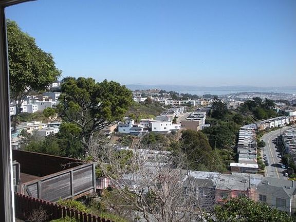 2nd image of 399 Los Palmos Dr