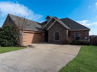 705 SW Sterling Pl, Bentonville, AR 72712