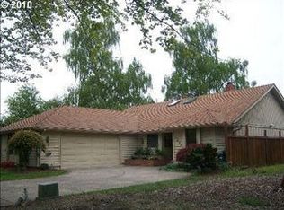 1280 Woodside Dr, Eugene, OR 97401