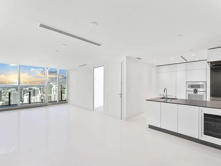 300 S Biscayne Blvd #4509 — Photo 8