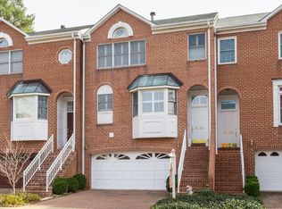 8184 Madrillon Ct, Vienna, VA 22182