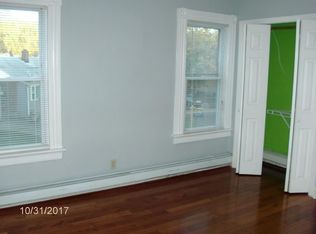 4 Woodbridge Manor Rd, Ansonia, CT 06401