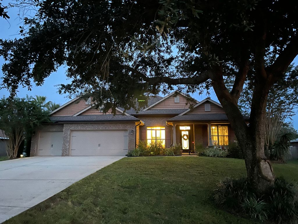1938 Cardinal Ln - Property Image