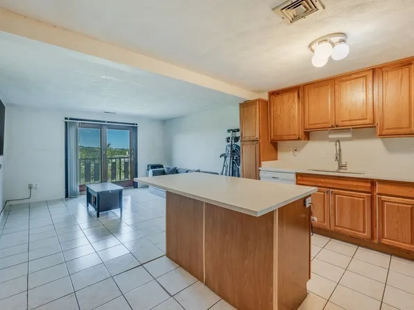77 Bennington St APT 508, Revere, MA 02151