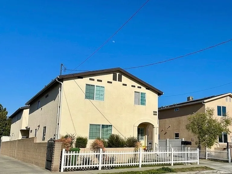 1124 N Flint Ave — Photo 1