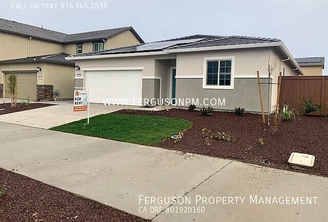 Pet Friendly Solar Home in West Roseville — Photo 2
