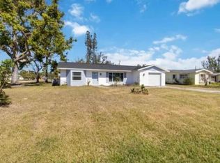 1490 Saint Clair Rd, Englewood, FL 34223