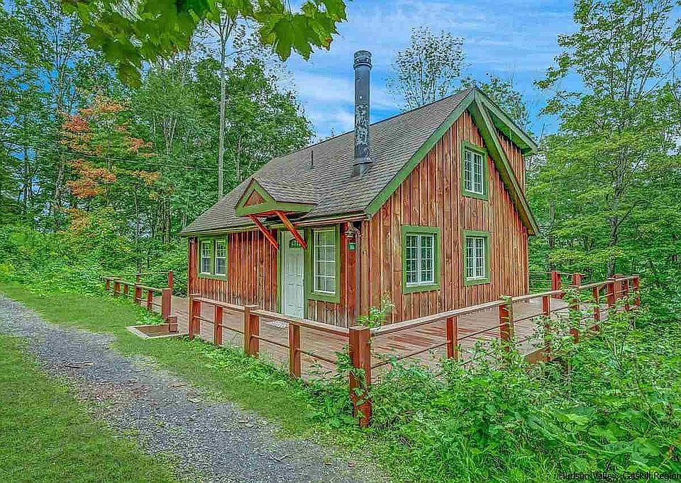 1st image of 186 Mountain Dr