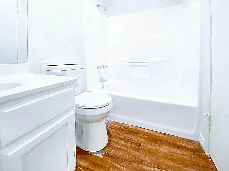 106 Hughson Ct — Photo 21