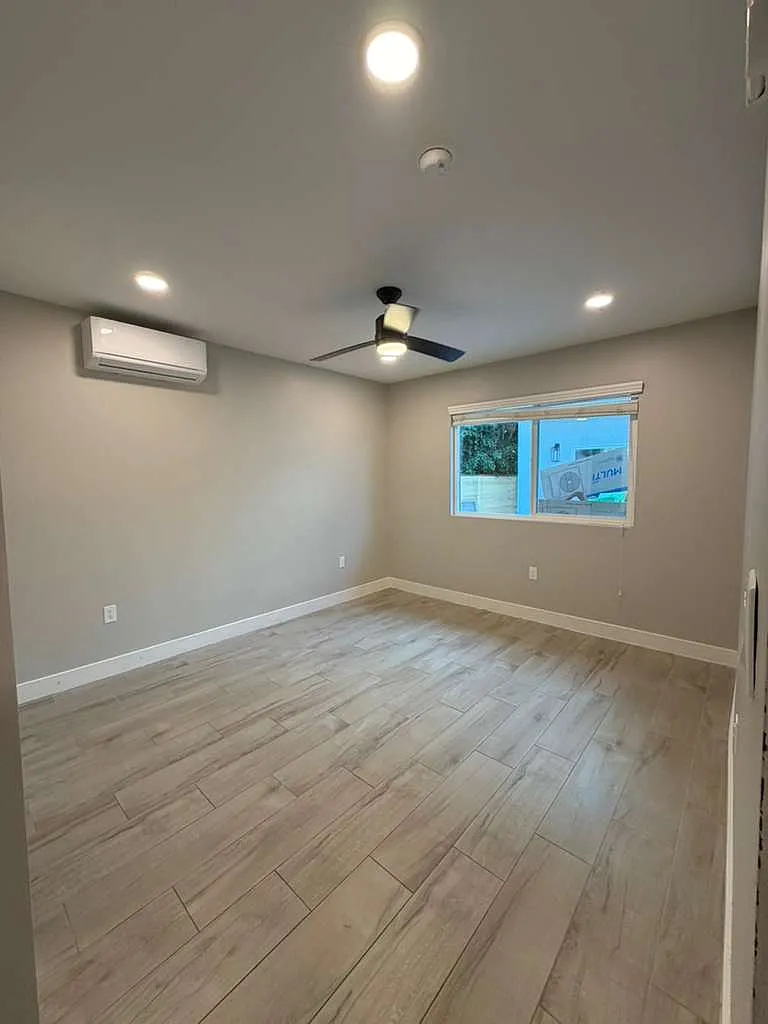 Building Photo - 3318 Altadena Ave