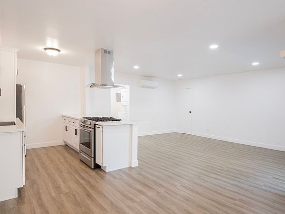 3rd image of 1235 N Ogden Dr #6