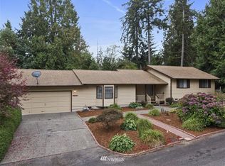 3625 NE Liverpool Dr, Bremerton, WA 98311