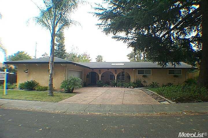 1st image of 2020 Carlton Ave