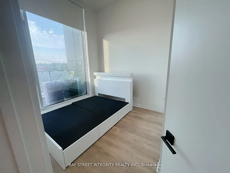 1285 Dupont St #308 — Photo 8