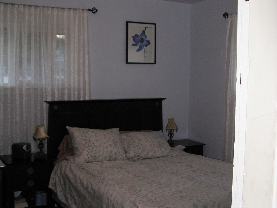 2nd image of 229 W Commercial St