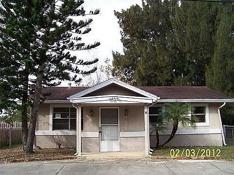 2nd image of 1526 Magnolia St NE