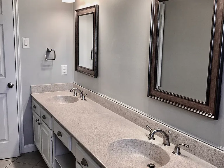 5859 Frankford Rd — Photo 11