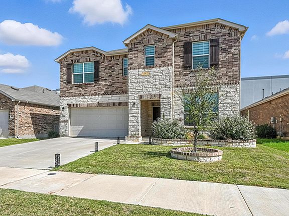 3rd image of 1133 Bluespire Dr