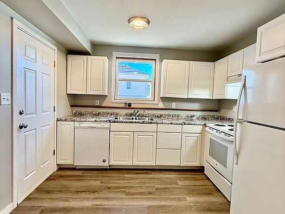 4th image of 220 9th Ave NW APT 1