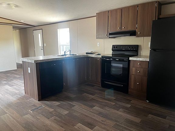 5th image of 14736 Waldine St #1