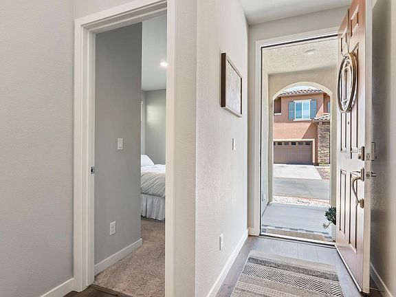 3rd image of 1090 Davidson Court