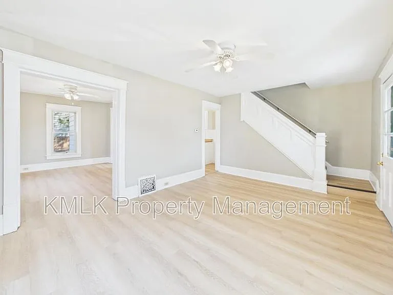 773 Montana Ave — Photo 9