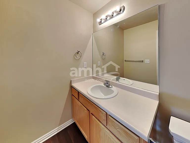 981 Stonehenge Dr — Photo 19