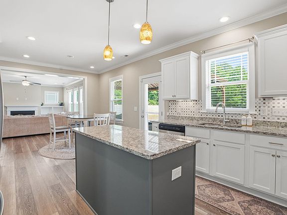 4th image of 129 Star Valley Dr