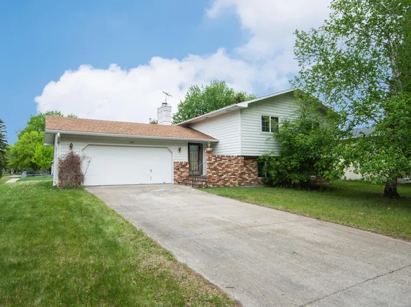 3713 4th St S, Moorhead, MN 56560