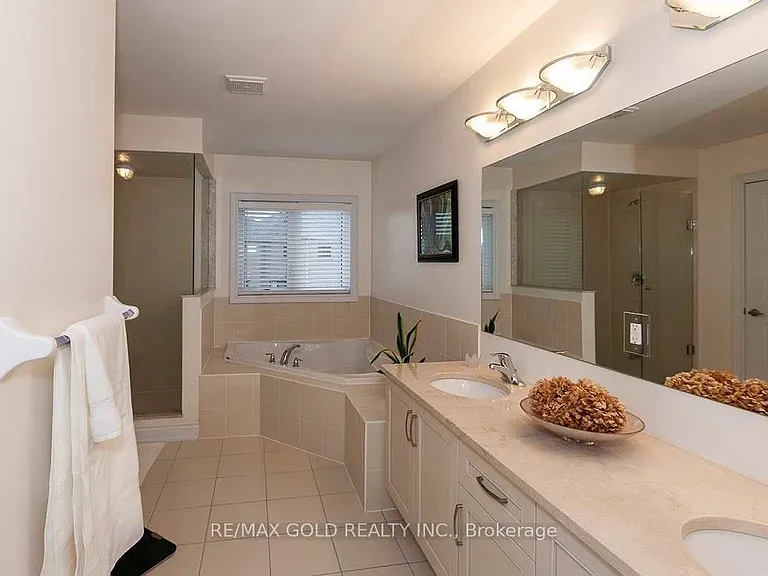 16 Valleyway Dr — Photo 23