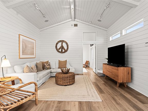 3rd image of 2212 State Highway 361 Unit 108