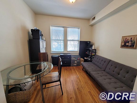 4th image of 1910 N Kimball Ave #A