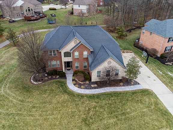 2nd image of 6561 Caddies Way