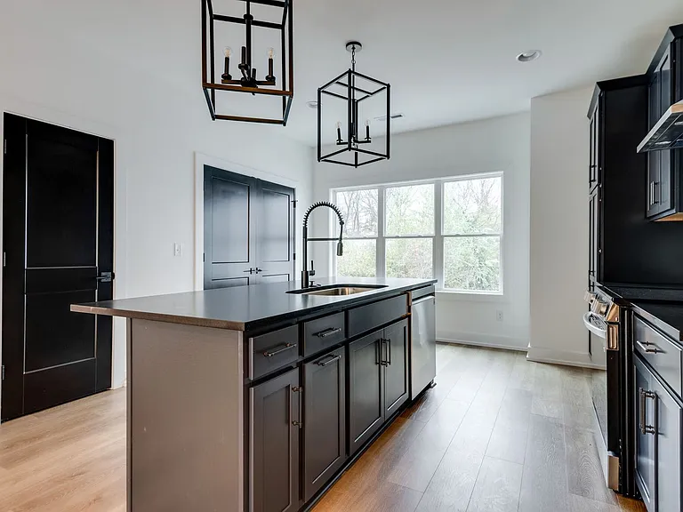 862 W Sharpe Ave #4 — Photo 9