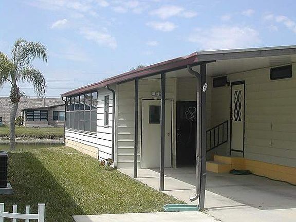 2nd image of 644 Waveside Dr