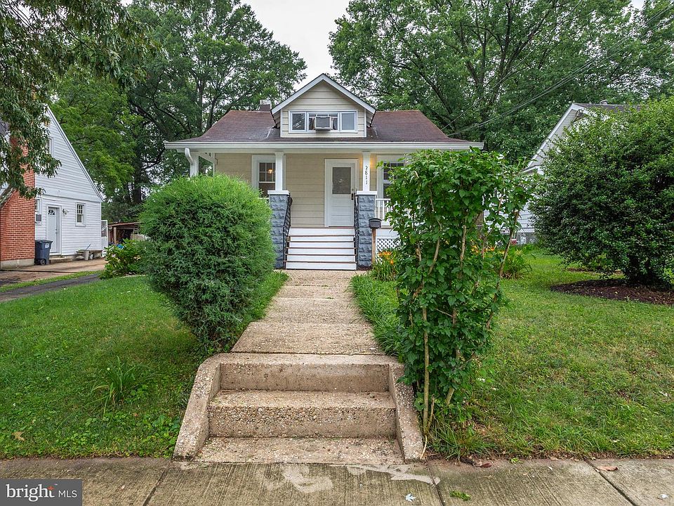 1st image of 3811 Oliver St