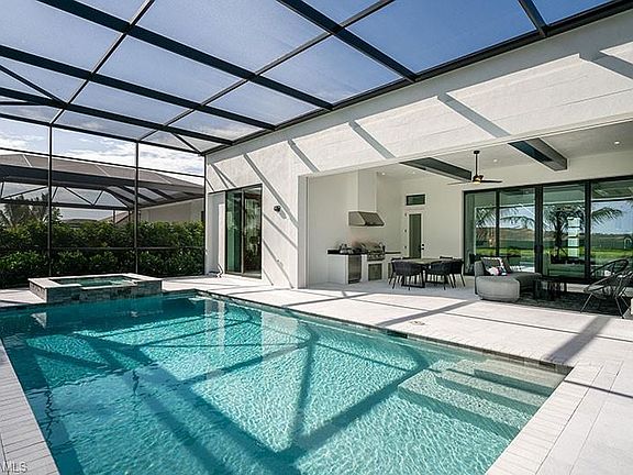 4th image of 10411 Trevi Isle Way