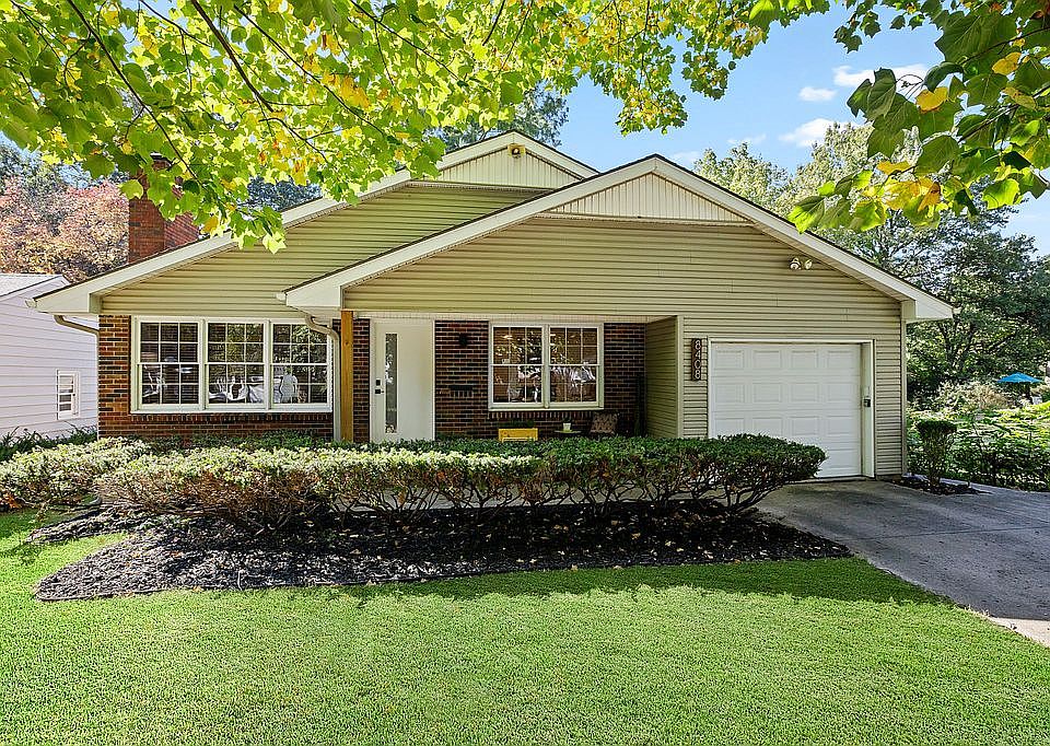 1st image of 8408 Ward Parkway Plz